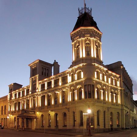 Craig'S Royal Hotel Ballarat Dış mekan fotoğraf The Old Bank Hotel at night