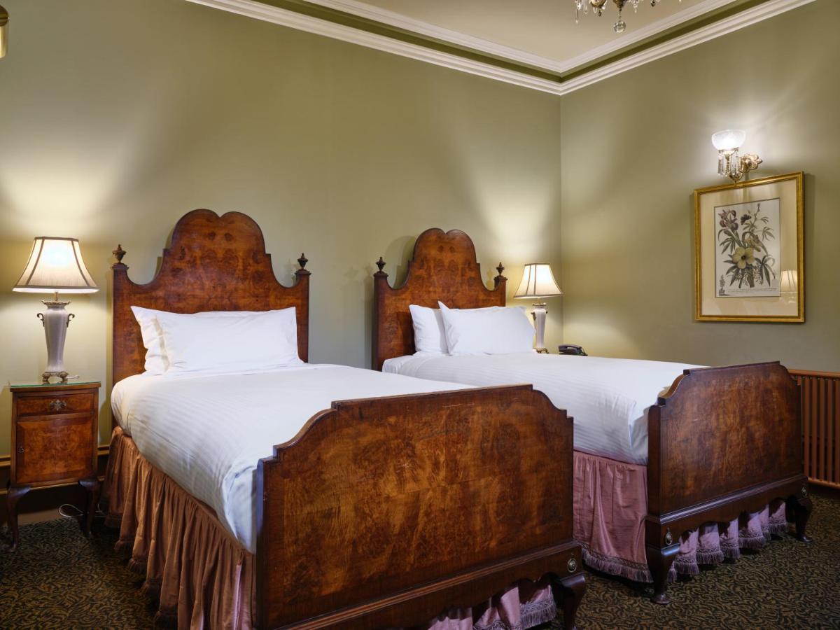 Craig'S Royal Hotel Ballarat Dış mekan fotoğraf A room at the hotel