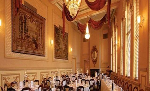 Craig'S Royal Hotel Ballarat Dış mekan fotoğraf The restaurant's interior